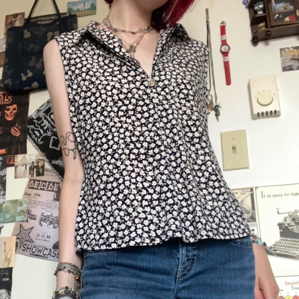 J. Crew Black and White Floral Sleeveless Button-Front Top